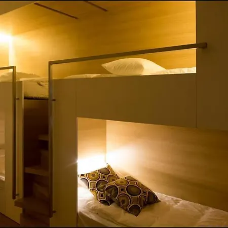 Space Shuttle - Tiny House Apartment Porto